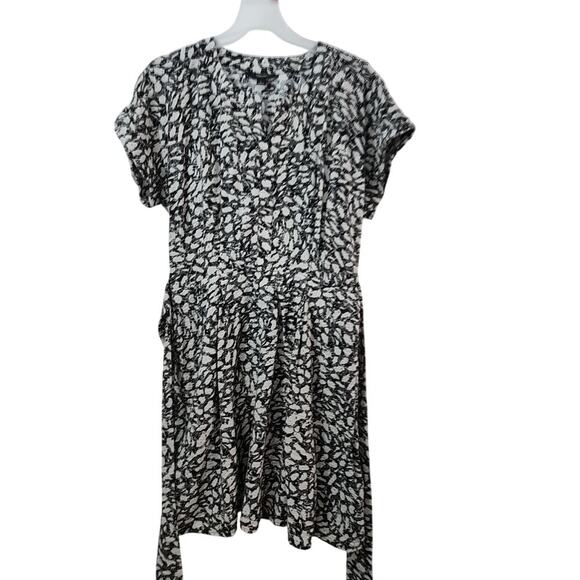 Vera Wang Dresses & Skirts - Simply Vera Vera Wang Crepe Shirt Dress Size large Black/White
